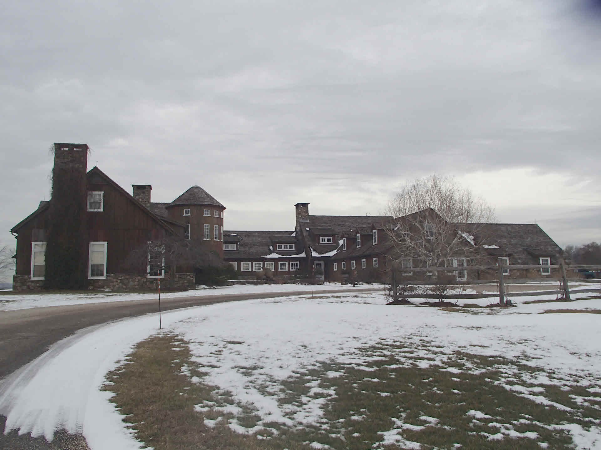 Building photograph for 245 KEELER RD